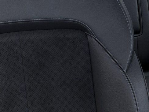 New 2025 Jeep Grand Cherokee Altitude image 20