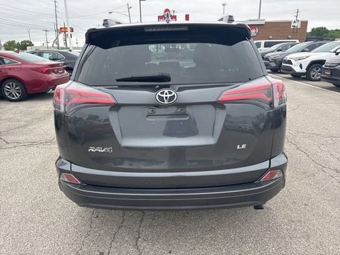Used 2016 Toyota RAV4 LE FWD image 4