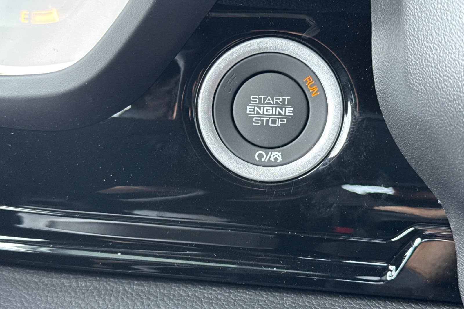 New 2026 RAM 1500 Laramie w/ Night Edition AWD/4WD image 21