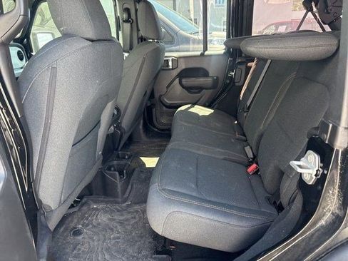 Used 2025 Jeep Wrangler Sport AWD/4WD image 2