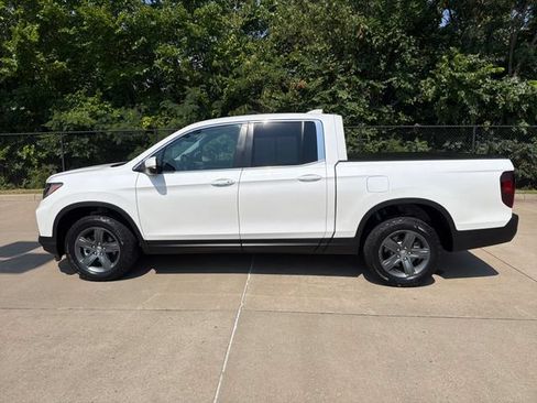 Certified 2023 Honda Ridgeline RTL image 2
