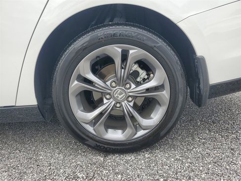 Used 2023 Honda Accord EX-L image 10