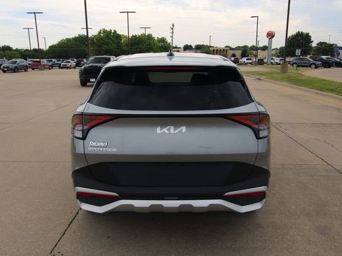 Used 2024 Kia Sportage EX FWD image 14