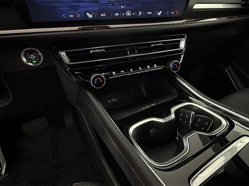 Certified 2025 Chevrolet Traverse Z71 w/ Enhanced Driving Package image 21