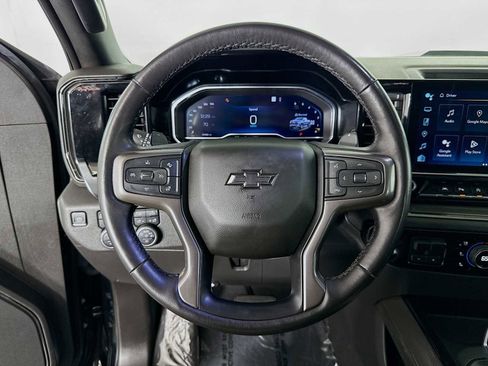 Used 2022 Chevrolet Silverado 1500 ZR2 image 12