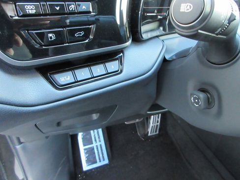 New 2026 Lexus TX 500h AWD image 33