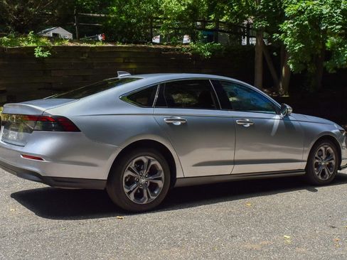 Used 2024 Honda Accord EX image 8