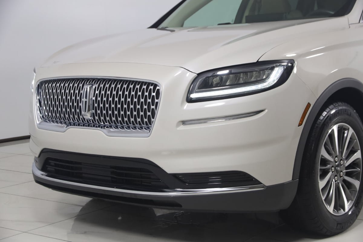 Used 2023 Lincoln Nautilus Reserve AWD/4WD image 48