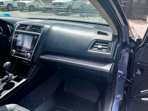 Used 2018 Subaru Outback 2.5i Limited AWD/4WD image 17