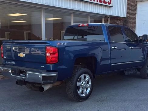 Used 2018 Chevrolet Silverado 2500 LTZ w/ Duramax Plus Package AWD/4WD image 6