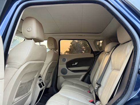 Used 2016 Land Rover Range Rover Evoque SE Premium image 17