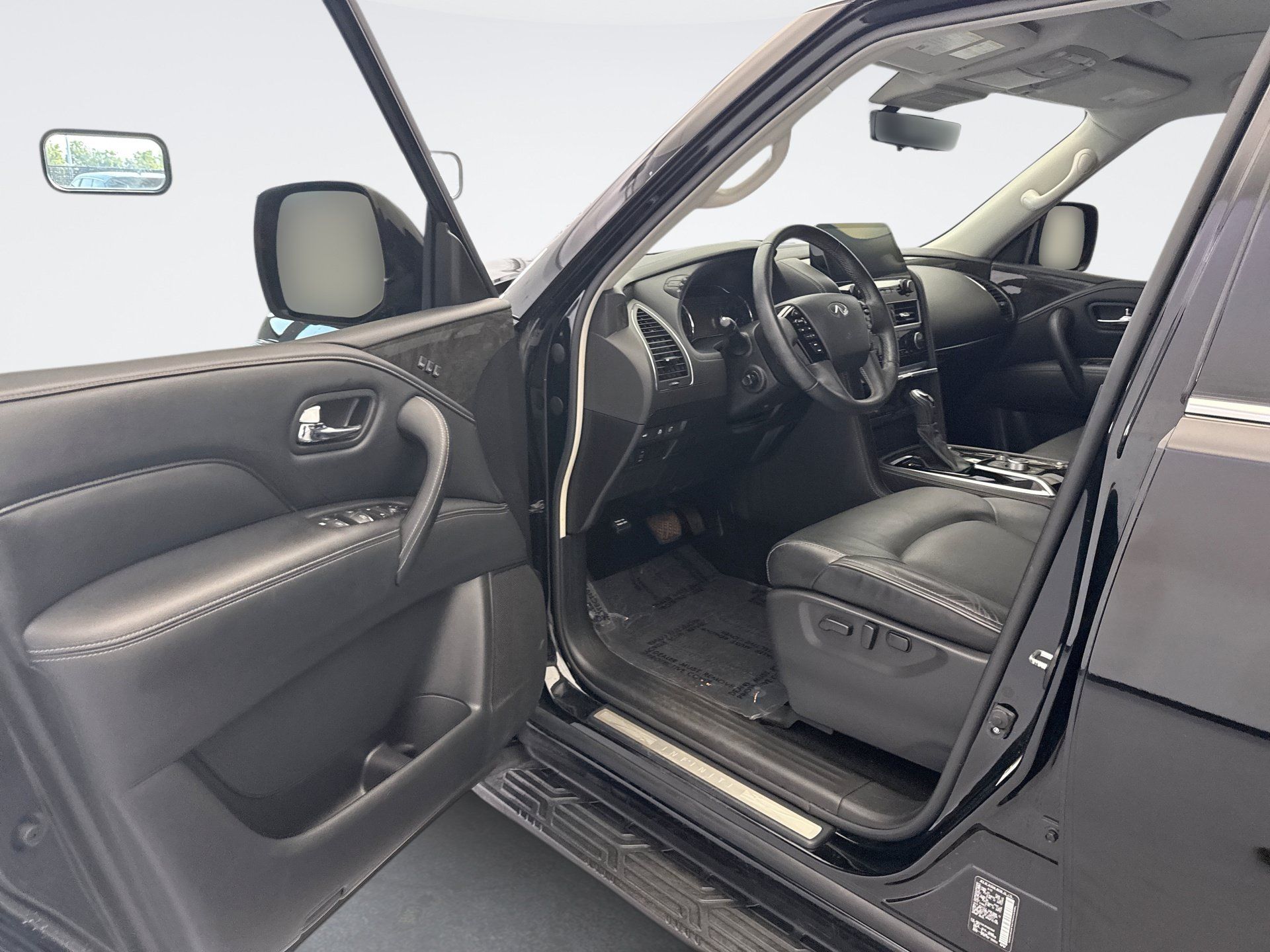 Used 2023 INFINITI QX80 Luxe w/ Cargo Package AWD/4WD image 9