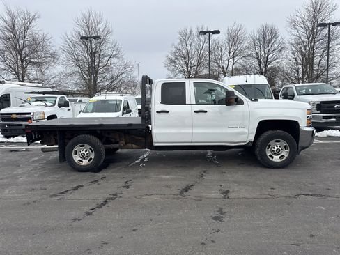 Used 2019 Chevrolet Silverado 2500 W/T w/ WT Convenience Package image 2