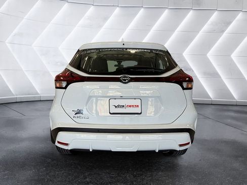 Used 2024 Nissan Kicks S image 5