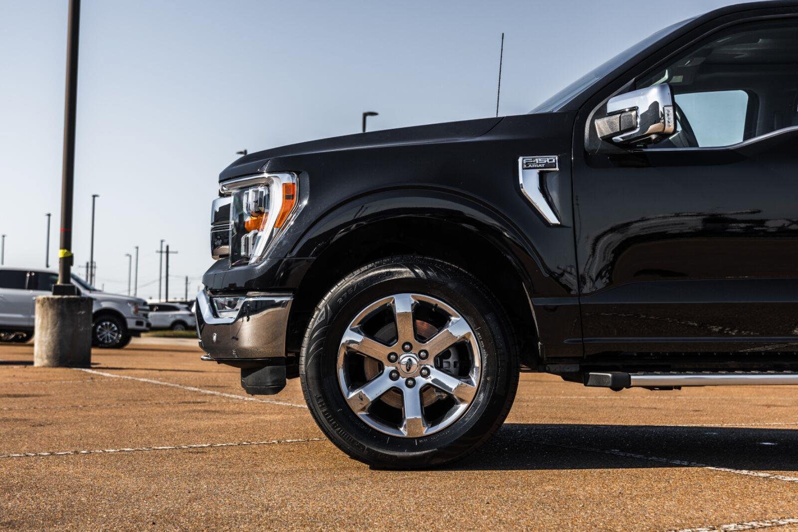 Used 2023 Ford F150 Lariat w/ Trailer Tow Package AWD/4WD image 8