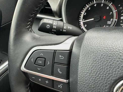 Used 2024 Toyota Highlander XLE image 36