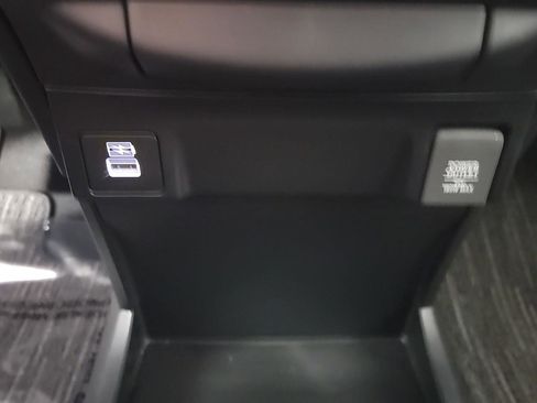 Certified 2024 Honda Odyssey EX-L image 32