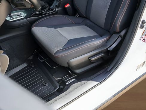 Used 2019 Subaru Crosstrek 2.0i Premium w/ Eyesight System image 8