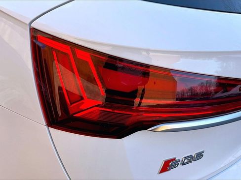 Used 2024 Audi SQ5 Premium Plus w/ Premium Plus Package image 23