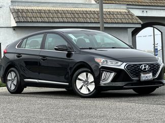Used 2022 Hyundai Ioniq SE video 2