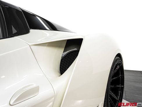 Used 2021 Ferrari F8 Tributo RWD image 23