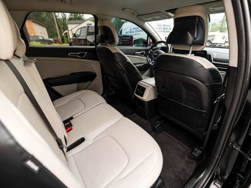 Used 2025 Kia Sportage EX AWD/4WD image 30