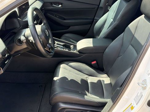 Used 2023 Honda Accord EX-L image 5