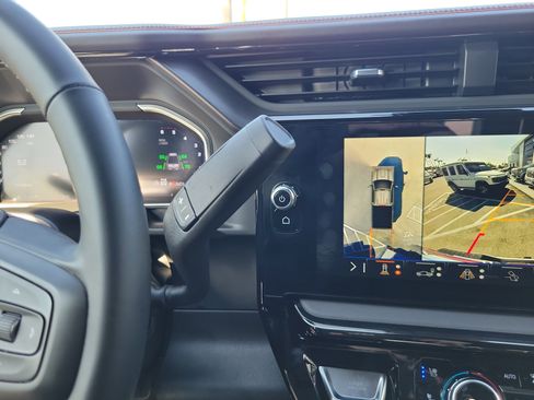 Used 2026 GMC Sierra 2500 AT4 image 21