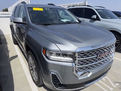 Used 2023 GMC Acadia Denali w/ Denali Technology Package FWD image 3
