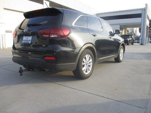 Used 2019 Kia Sorento L image 3