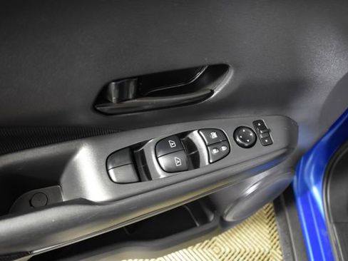 Certified 2025 Nissan Kicks Play S FWD image 8