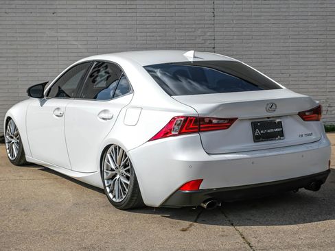 Used 2015 Lexus IS 250 w/ Navigation System Package RWD image 9