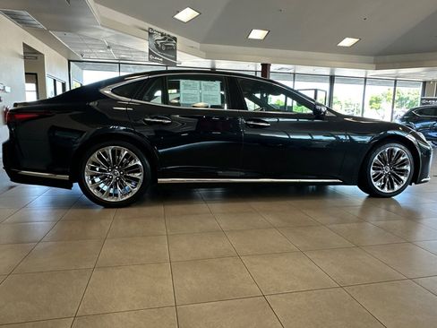 Used 2021 Lexus LS 500 w/ Interior Upgrade Package RWD image 3