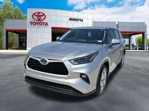 Used 2023 Toyota Highlander LE image 26