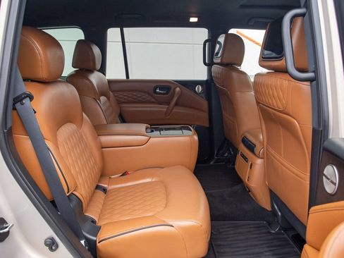 Used 2022 INFINITI QX80 Sensory w/ All-Season Package AWD/4WD image 23