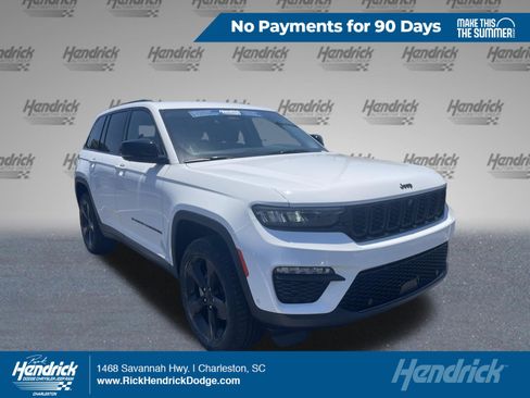 Used 2023 Jeep Grand Cherokee Limited w/ Luxury Tech Group II AWD/4WD image 1