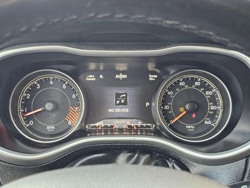 Used 2015 Jeep Cherokee Trailhawk image 18