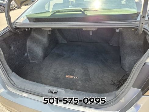 Used 2024 Nissan Altima 2.5 SV FWD image 14
