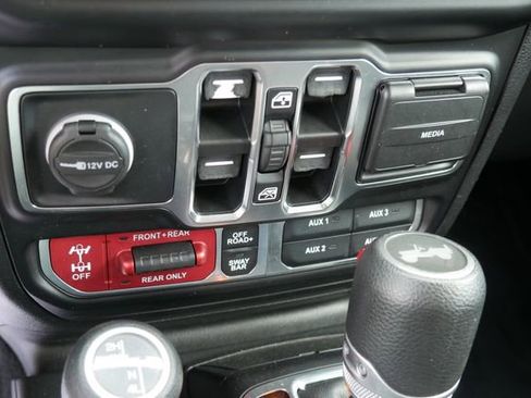 Used 2021 Jeep Wrangler Unlimited Rubicon AWD/4WD image 21