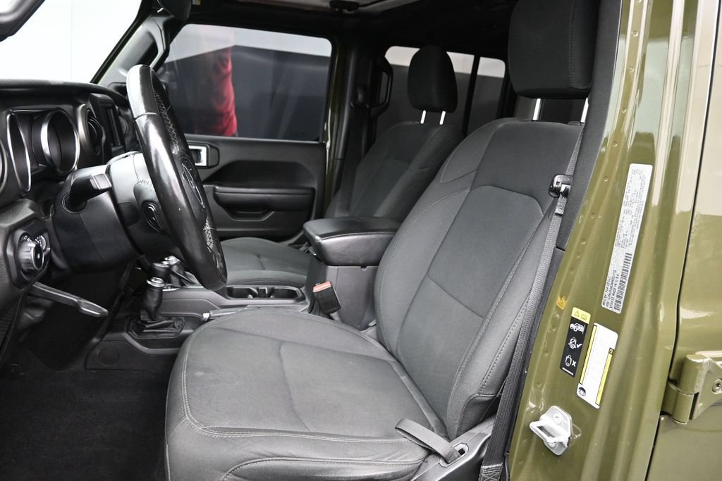 Used 2022 Jeep Wrangler Unlimited Sport AWD/4WD image 2