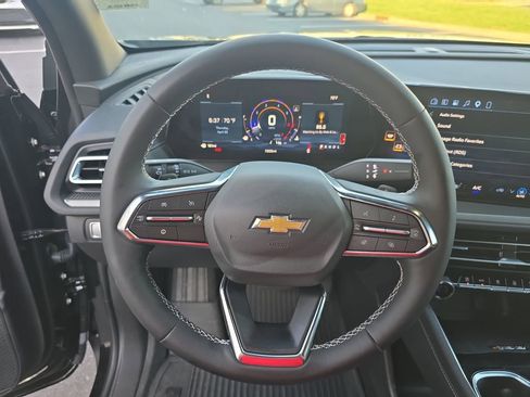 Used 2026 Chevrolet Traverse LT w/ Driver Confidence Package FWD image 18