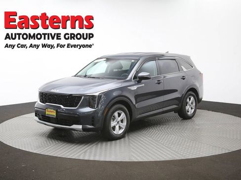 Used 2024 Kia Sorento LX image 56
