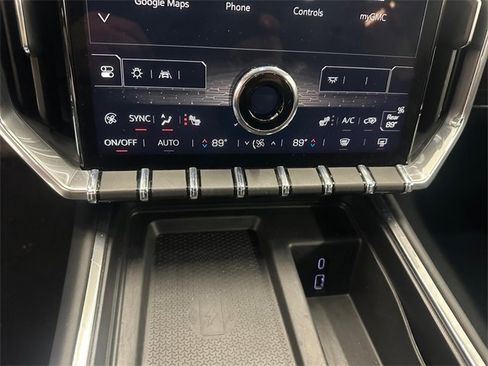 Used 2025 GMC Acadia Elevation image 33