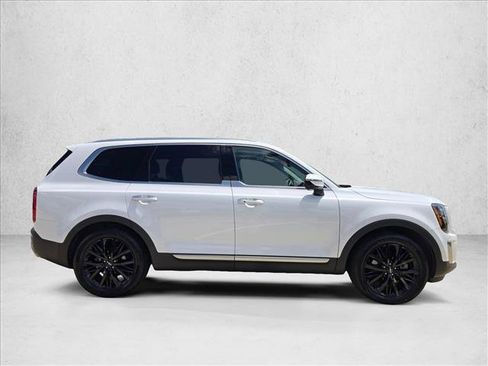 Used 2022 Kia Telluride SX w/ Towing Package FWD image 4