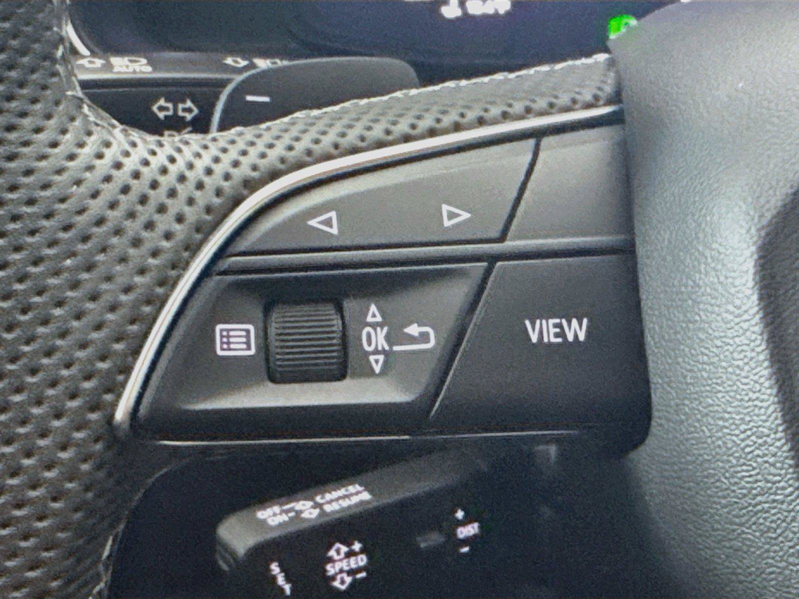 Used 2024 Audi SQ8 Prestige AWD/4WD image 12