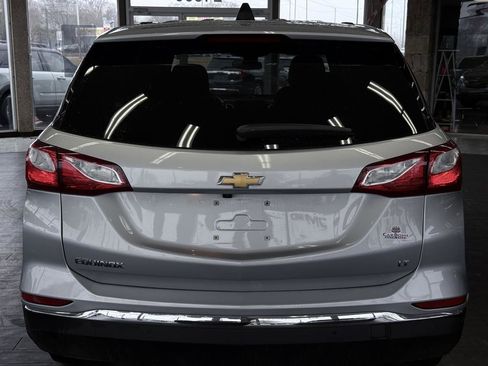 Used 2018 Chevrolet Equinox LT image 12