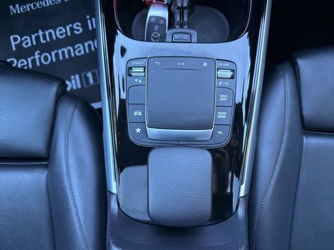 Certified 2021 Mercedes-Benz GLB 250 4MATIC image 24