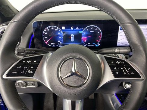 Used 2024 Mercedes-Benz GLB 250 image 15