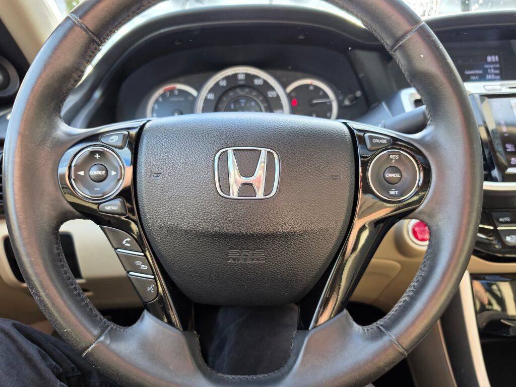 Used 2017 Honda Accord EX-L image 23