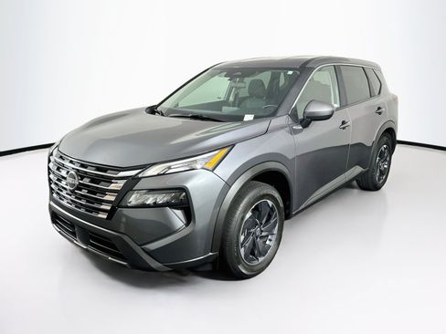 Used 2025 Nissan Rogue SV FWD image 3
